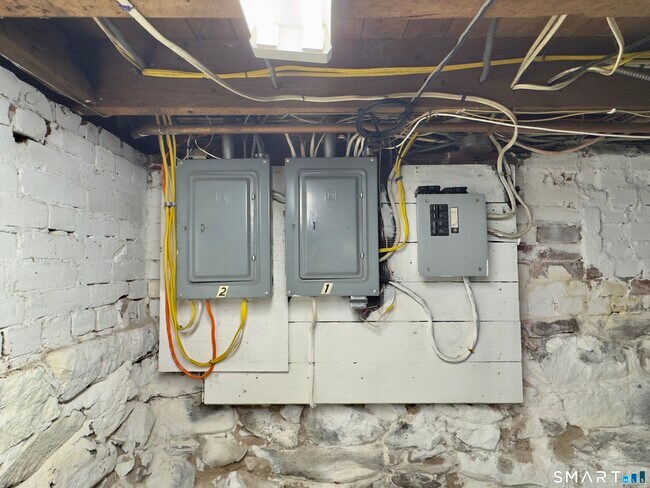 Building Photo - 186 W Washington St