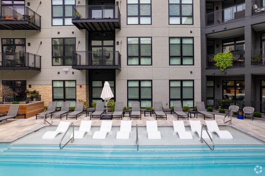 Resort Pool Area - Wildhorse Apartments