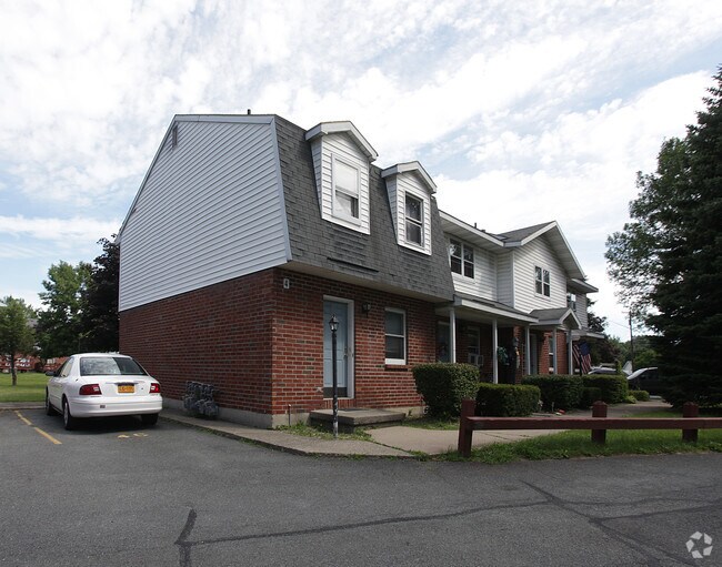 Shaker Heights Apartments 276 Old Loudon Rd Latham NY 12110 Apartment Finder