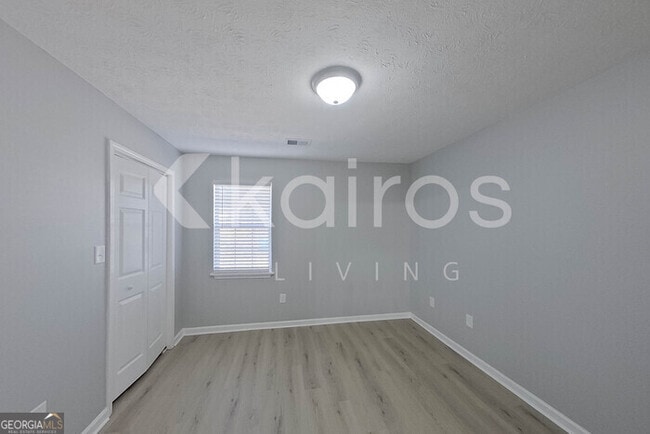 Building Photo - 180 Deer Pkwy