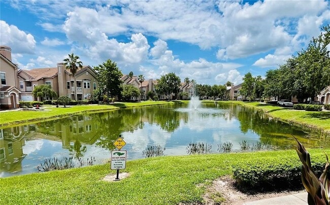 Building Photo - 18105 Villa Creek Dr