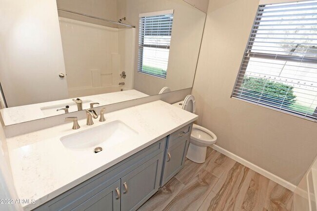 Building Photo - Remodeled Ahwatukee 4br