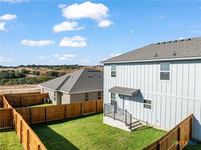 Building Photo - 106 Levi Court