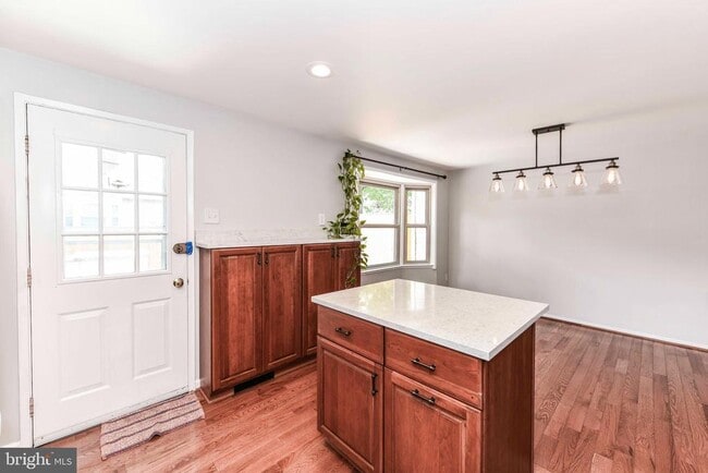 Building Photo - 261 Gundry Dr