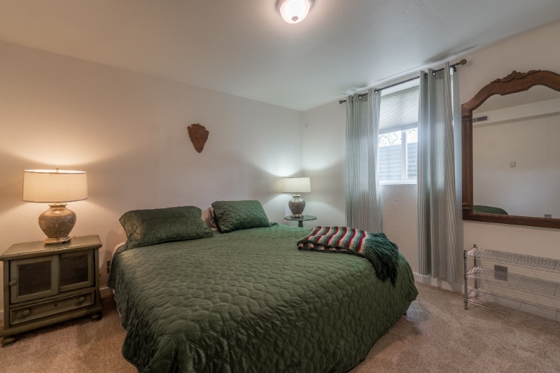 Building Photo - 145 Sunset Dr