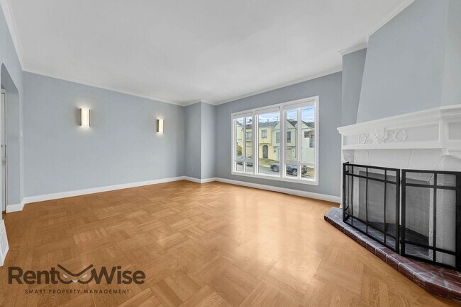 Building Photo - 824 Garfield St