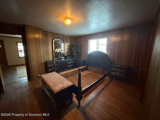 Building Photo - 717 Prospect Ave