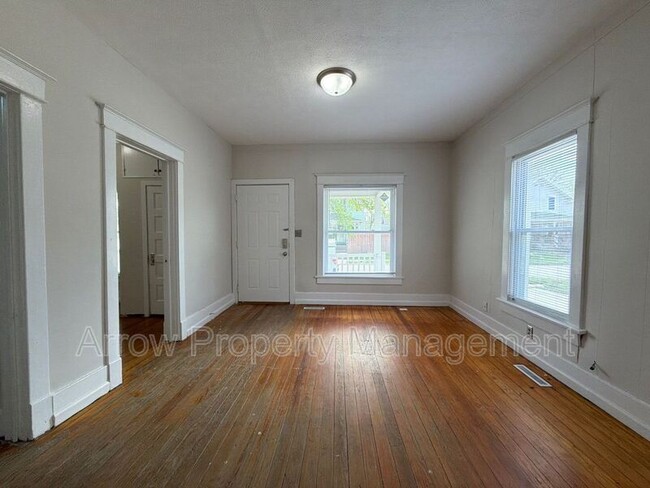 Building Photo - 2516 Dudley St