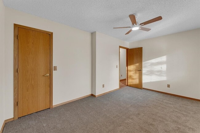 Building Photo - 69 Walney Dr