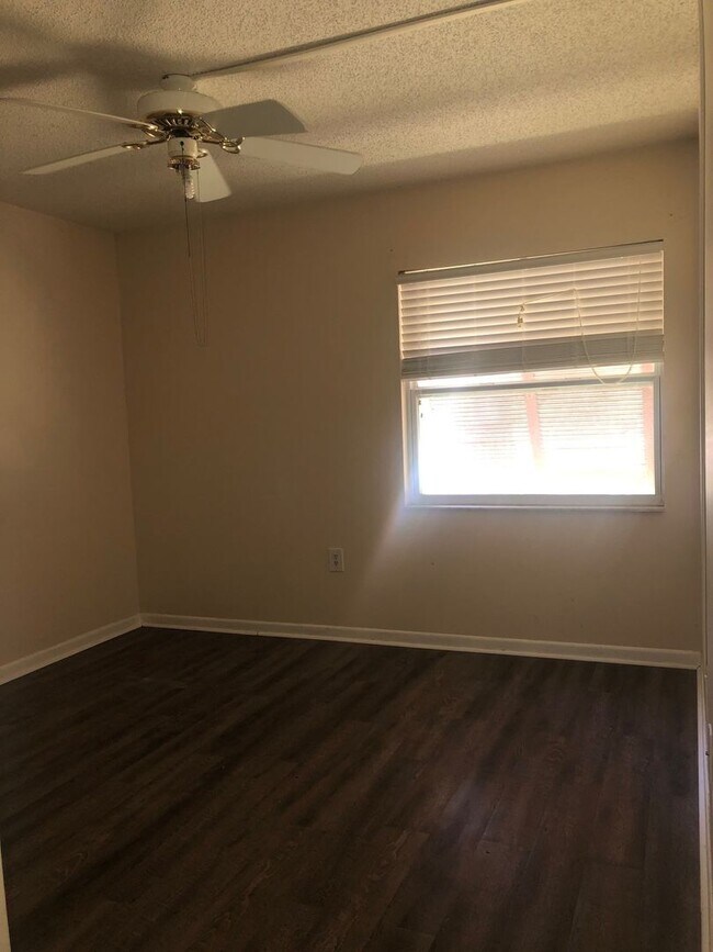 Building Photo - 170 Palmetto Woods Ct