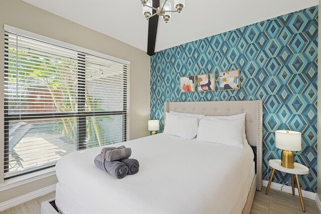 Building Photo - 812 Green Brook Dr