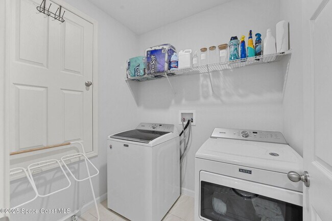 Building Photo - 4198 Alligator Flag Cir