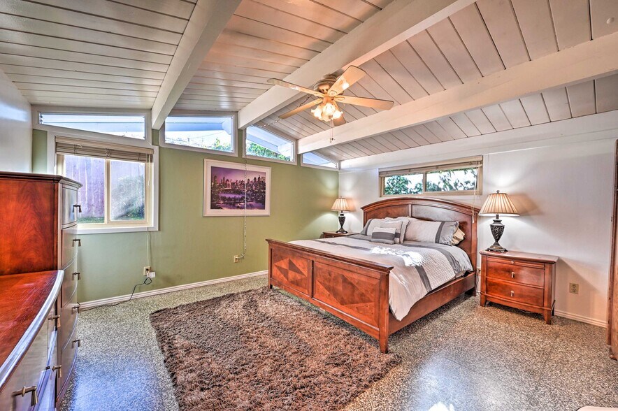 Master Bedroom From Doorway - 2139 Torrey Pines Rd