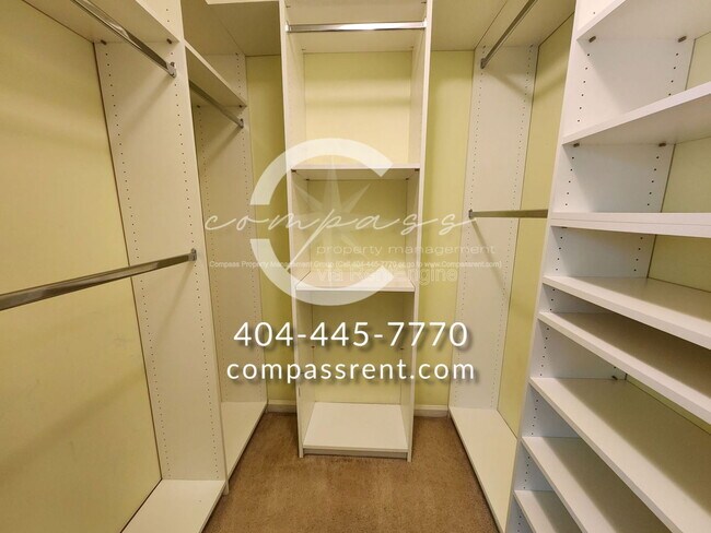 Building Photo - 2277 Wickingham Dr NE