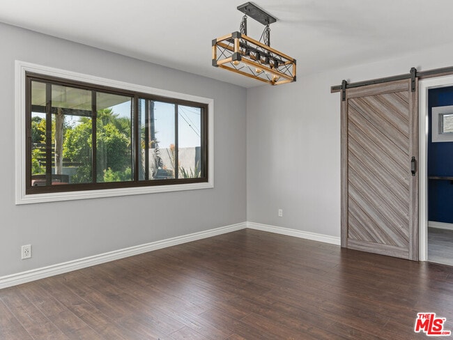 Building Photo - 7630 W 91st St