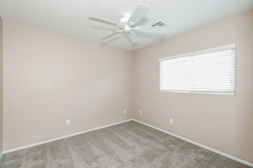 Building Photo - 6384 Whispering Clouds Ct