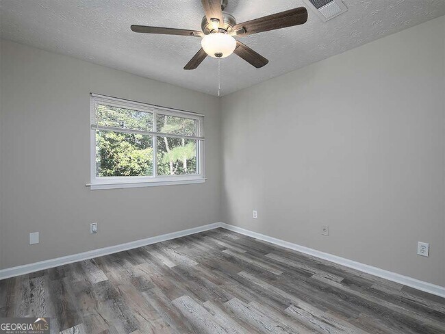 Building Photo - 3874 Mulkey Cir SW