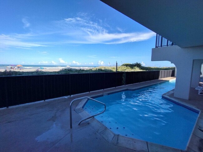 Building Photo - 5516 Gulf Blvd