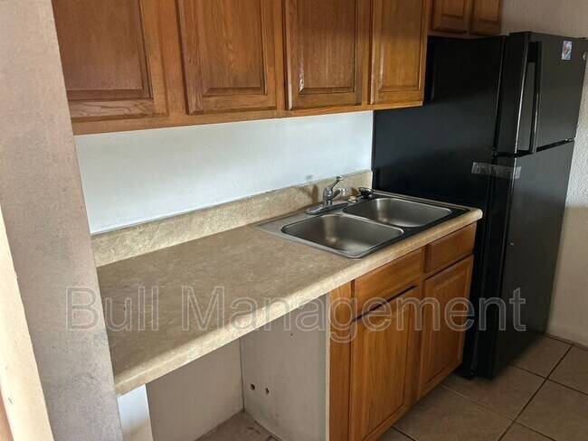 Building Photo - 1813 Blossom Terrace