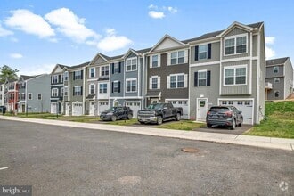 Building Photo - 495 S Spring Garden St