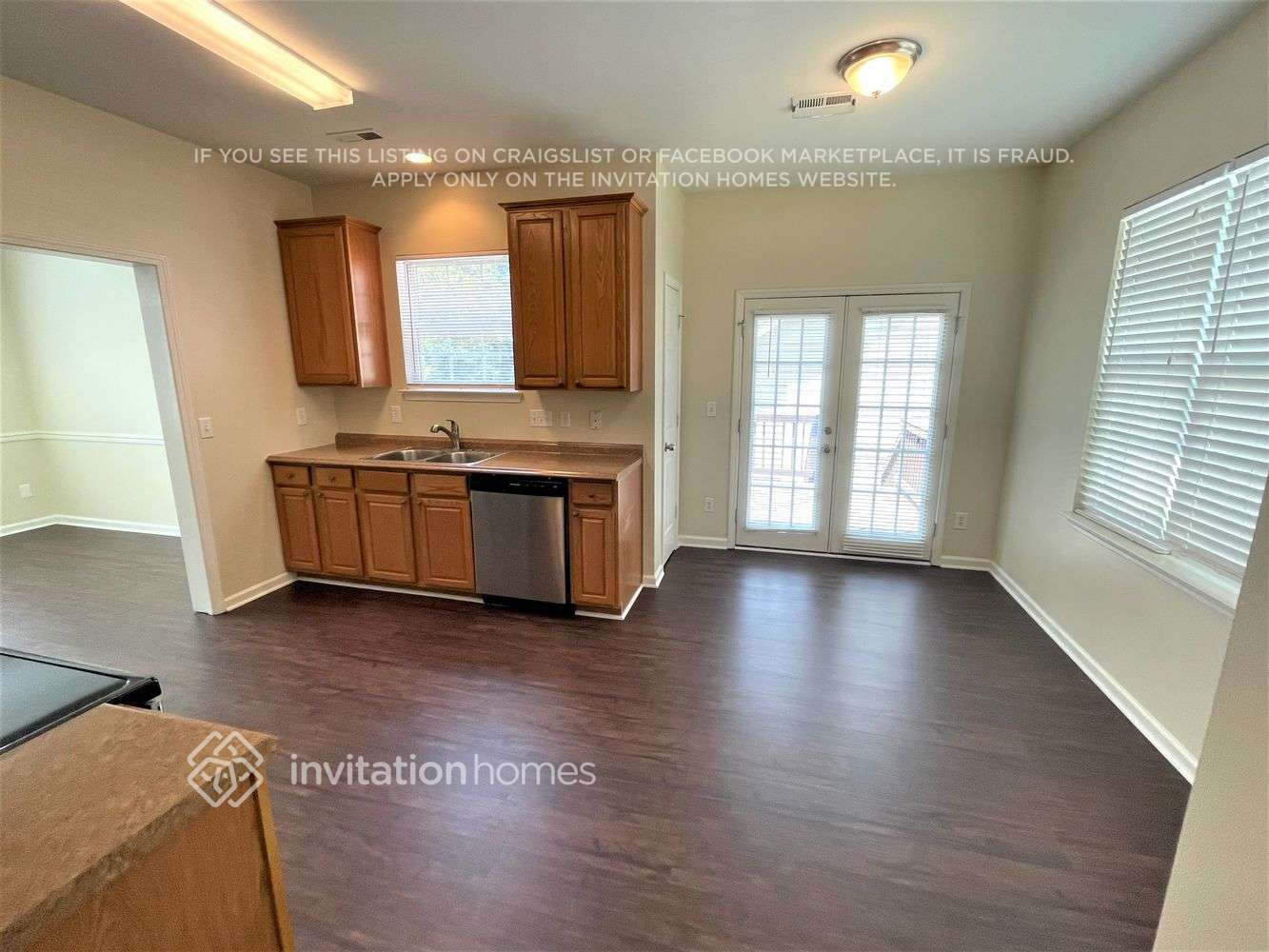 Building Photo - 9938 Willow Leaf Ln