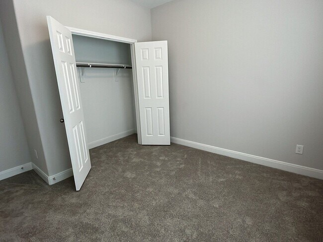 Building Photo - 832 Elkhart St