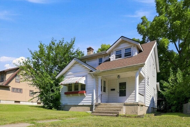 Building Photo - 147 W Hudson Ave