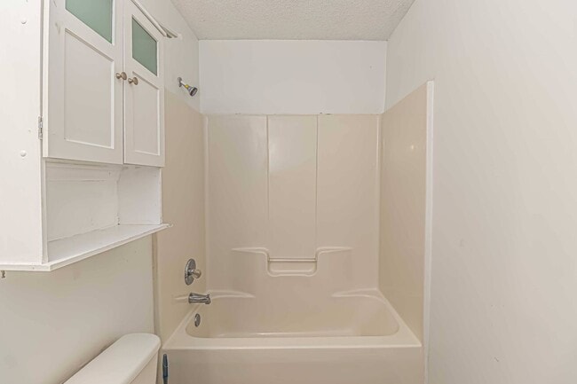 Building Photo - *Cute 3 BR 2 BA Home in Goldsboro* Minutes from SJAFB