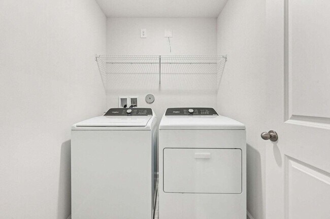 Building Photo - 569 Salisbury Cir