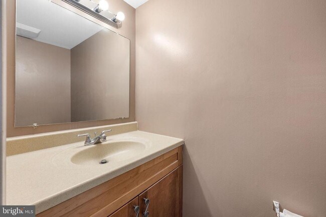 Building Photo - 10326 Colony Park Dr
