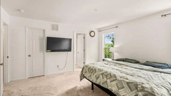 Building Photo - 8059 Gabriels Ct