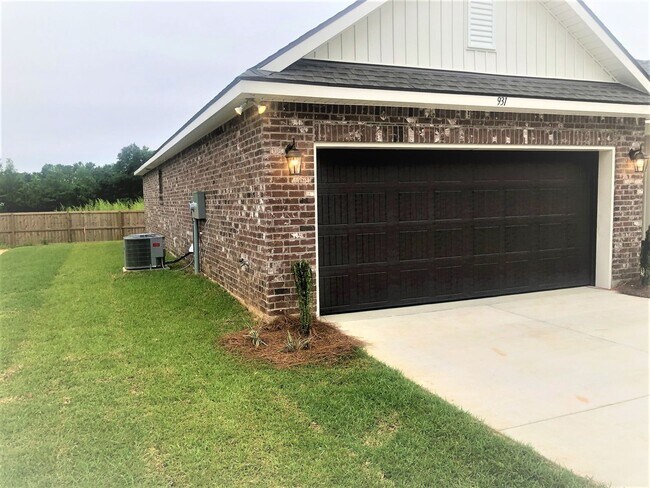 Building Photo - Cypress Gates 3/2 available now!