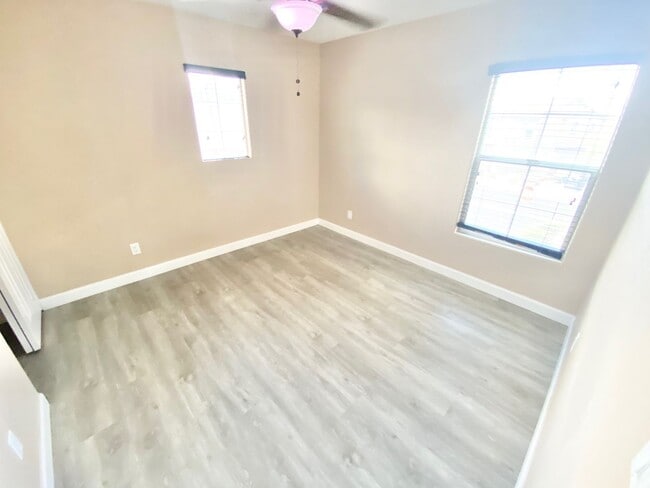 Building Photo - STUNNING 2 STORY HOME 3 BEDROOM 2.5 BATH W/ ONE CAR GARAGE IN A GATED COMMUNITY!
