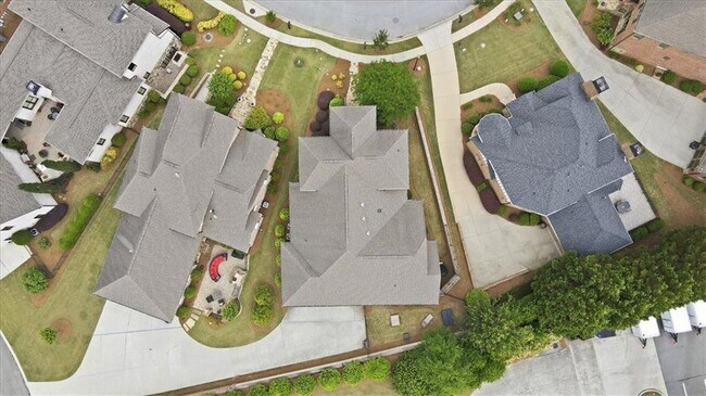 Building Photo - 5869 Chickasaw Ln