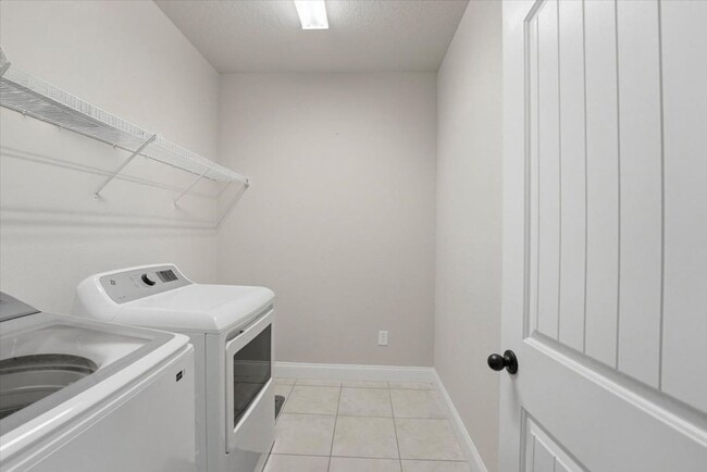 Building Photo - 2808 Gipper Cir