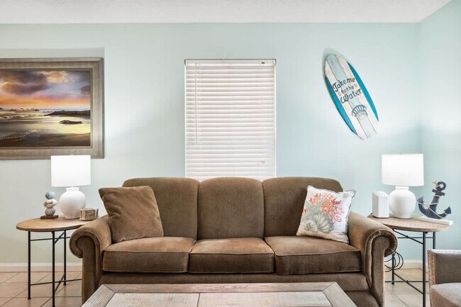 Building Photo - 17212 Front Beach Rd