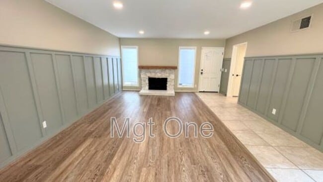 Building Photo - 5176 Piccadilly Cir
