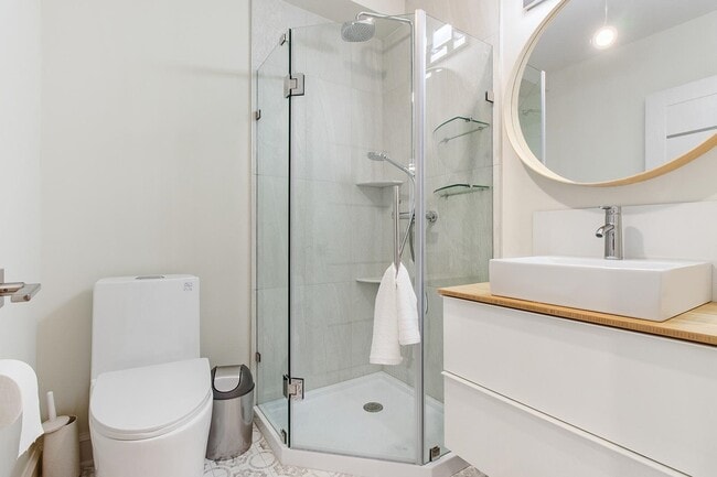 Building Photo - 5501 John F. Kennedy Blvd