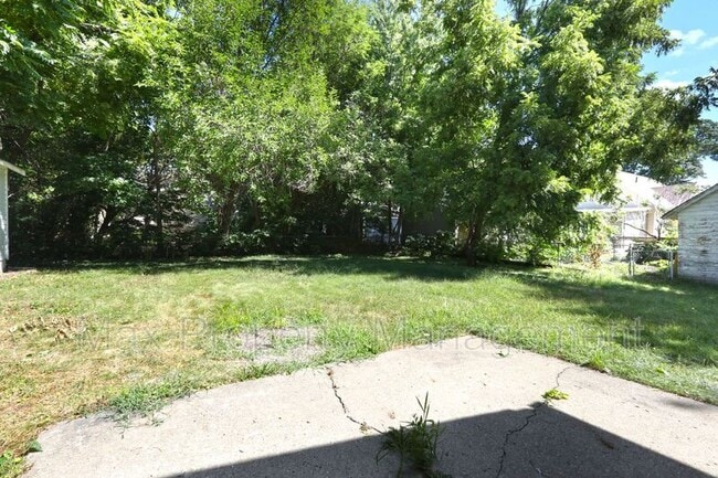 Building Photo - 1113 Douglas Ave