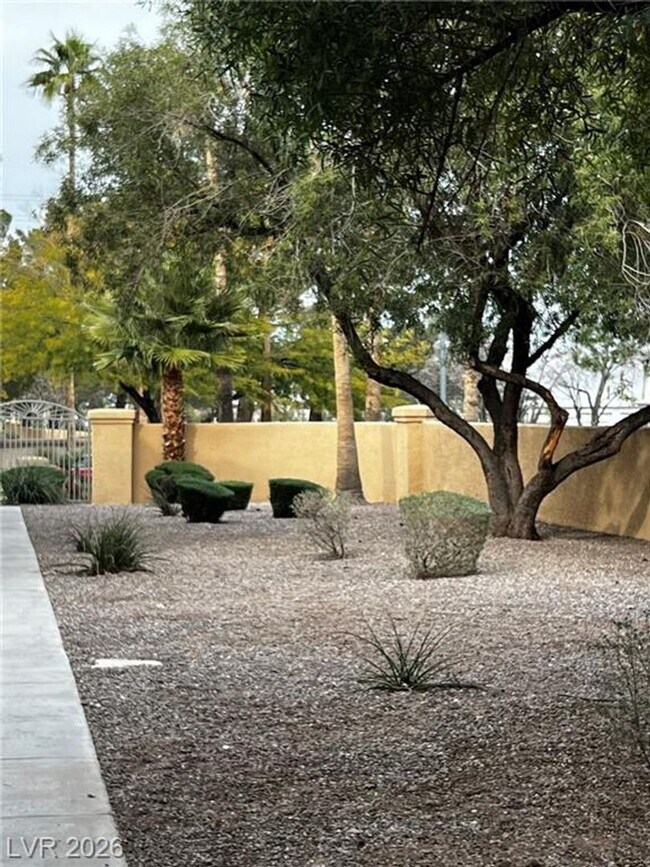 Building Photo - 3151 N Soaring Gulls Dr