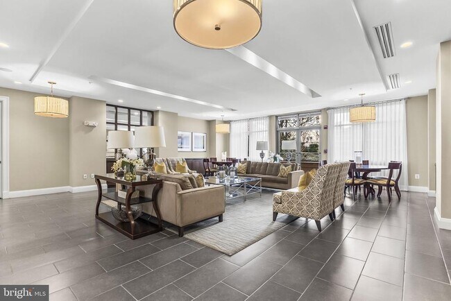 Building Photo - 12000 Market St