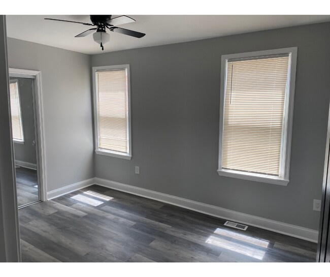 Building Photo - 5112 Belair Rd