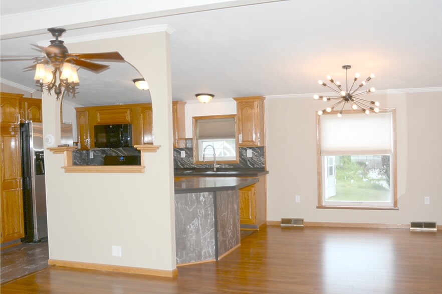 DINING ROOM - Grand Homes (55+ Community)