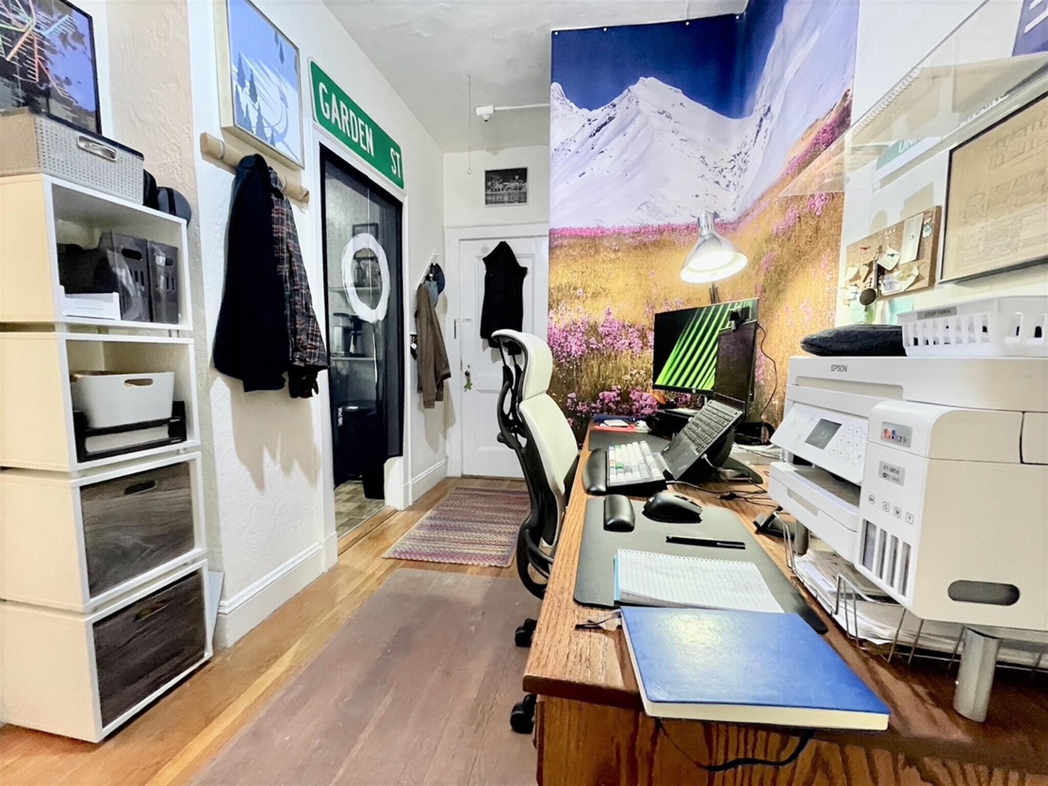 Building Photo - 18 Gray St