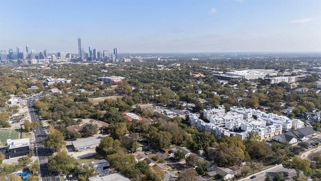 Building Photo - 2606 Wilson St