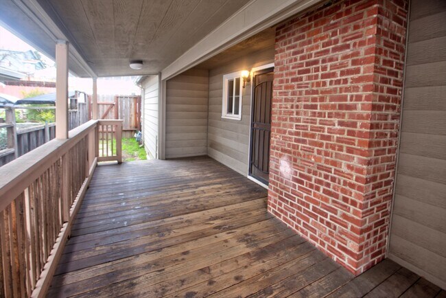 Building Photo - Charming 3bed/1bath in Hayward