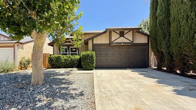 Primary Photo - 2711 Nandina Dr
