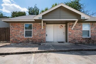 Building Photo - 311 Kings Way Dr