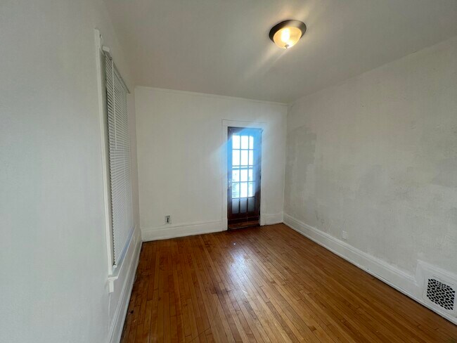Building Photo - 1253 N 34th St