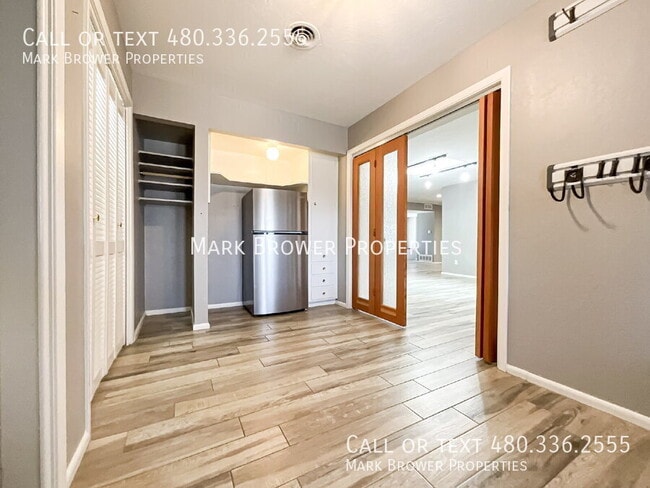 Building Photo - 103 E Palmcroft Dr